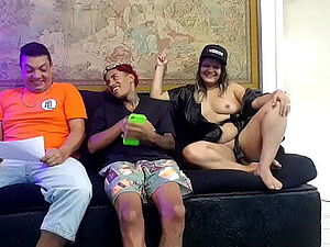 Só_ pergunta cabeluda !!! Papo cueca com Paty Bumbum e o famoso Brinquedo Ator ( Wallif Santos )